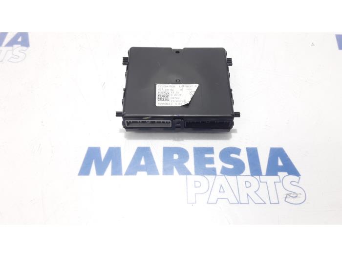 Usagé Ordinateur divers Renault Captur I (2R) 0.9 Energy TCE 12V Prix € 131,25 Règlement à la marge proposé par Maresia Parts