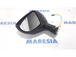 Gebrauchte Außenspiegel links Renault Captur (2R) 0.9 Energy TCE 12V Preis € 105,00 Margenregelung angeboten von Maresia Parts