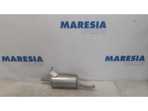 Used Exhaust rear silencer Dacia Duster (HS) 1.6 16V Price € 75,00 Margin scheme offered by Maresia Parts