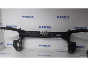 Used Front panel Renault Clio III (BR/CR) 1.5 dCi 70 Price € 65,00 Margin scheme offered by Maresia Parts