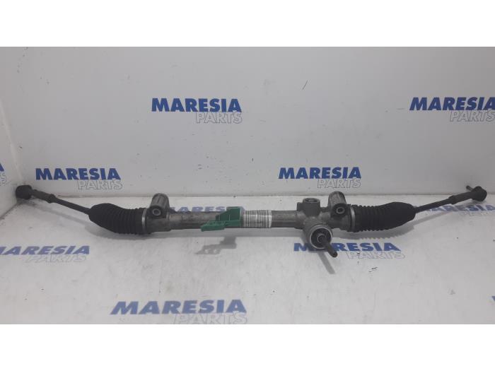Begagnade Styrbox Fiat Punto Evo (199) 1.3 JTD Multijet 85 16V Euro 5 Pris € 50,00 Marginaltabell erbjuds av Maresia Parts