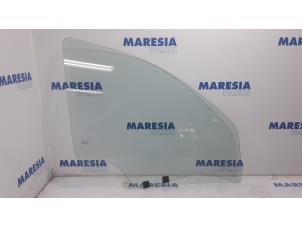 Used Door window 4-door, front right Dacia Duster (HS) 1.6 16V Price € 40,00 Margin scheme offered by Maresia Parts