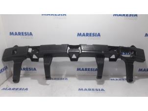 Used Rear bumper frame Dacia Duster (HS) 1.6 16V Price € 50,00 Margin scheme offered by Maresia Parts