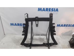 Used Subframe Dacia Duster (HS) 1.6 16V Price € 183,75 Margin scheme offered by Maresia Parts
