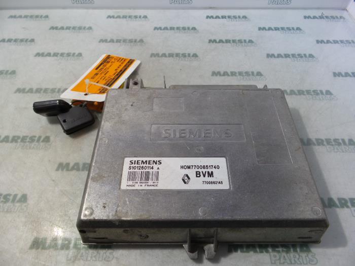 Used Engine management computer Renault Espace (J/S6) 2.8i V6 Price € 35,00 Margin scheme offered by Maresia Parts
