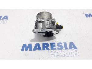 Used Vacuum pump (diesel) Renault Grand Scénic III (JZ) 1.5 dCi 110 Price € 30,00 Margin scheme offered by Maresia Parts