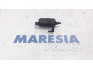 Used Windscreen washer pump Alfa Romeo 159 (939AX) 1.9 JTDm Price € 20,00 Margin scheme offered by Maresia Parts