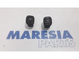 Used Multi-functional window switch Fiat Panda (312) 0.9 TwinAir 65 Price € 40,00 Margin scheme offered by Maresia Parts