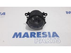Used Fog light, front right Dacia Duster (HS) 1.6 16V Price € 30,00 Margin scheme offered by Maresia Parts