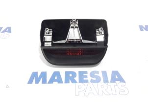 Used Third brake light Dacia Duster (HS) 1.6 16V Price € 25,00 Margin scheme offered by Maresia Parts
