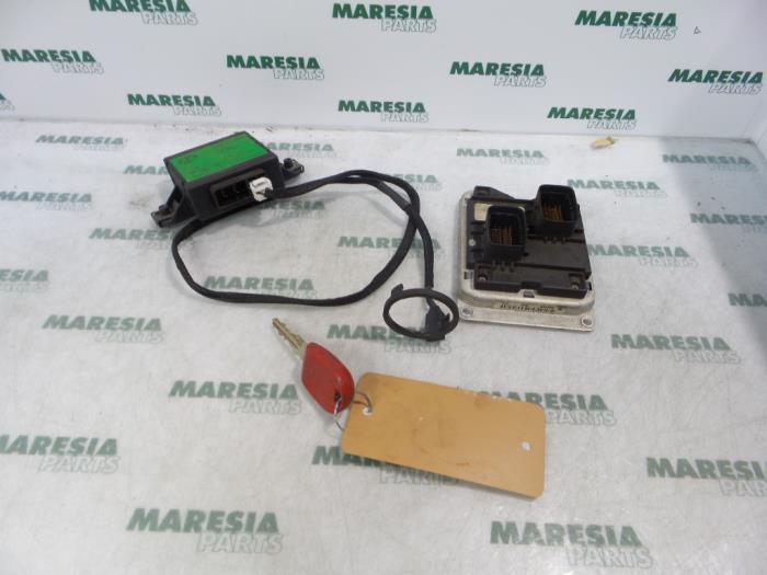 Used Engine management computer Alfa Romeo 156 (932) 2.0 Twin Spark 16V Price € 141,75 Margin scheme offered by Maresia Parts