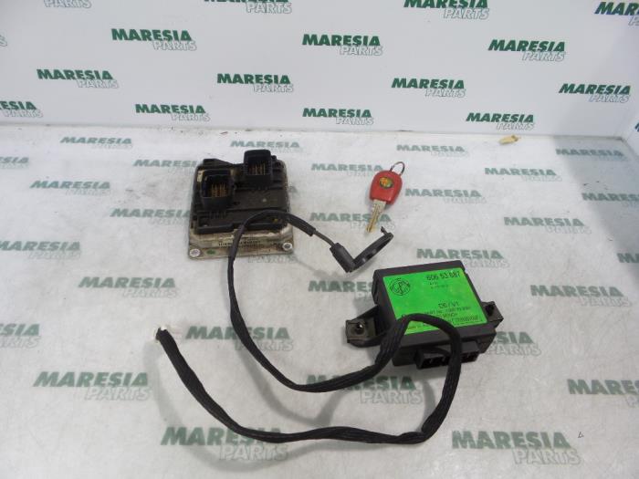 Used Engine management computer Alfa Romeo 156 (932) 2.0 Twin Spark 16V Price € 131,25 Margin scheme offered by Maresia Parts