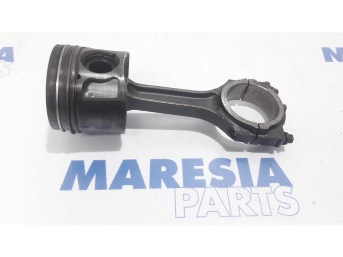 Usagé Piston Peugeot Boxer (U9) 2.2 HDi 120 Euro 4 Prix € 78,65 Prix TTC proposé par Maresia Parts