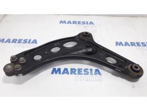 Used Front lower wishbone, right Renault Trafic New (JL) 2.0 dCi 16V 115 Price € 30,25 Inclusive VAT offered by Maresia Parts