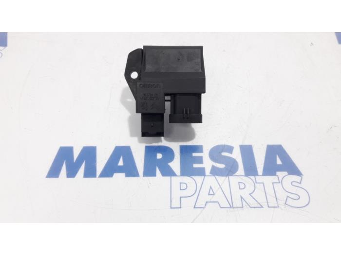 Citroen DS3 Cooling fan resistors stock