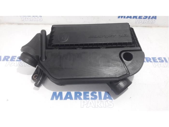 Begagnade Luftfilterhus Fiat Fiorino (225) 1.3 D 16V Multijet Pris € 60,50 Inklusive moms erbjuds av Maresia Parts