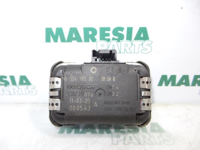 Begagnade Regnsensor Peugeot 407 (6D) 2.0 HDiF 16V Pris € 35,00 Marginaltabell erbjuds av Maresia Parts