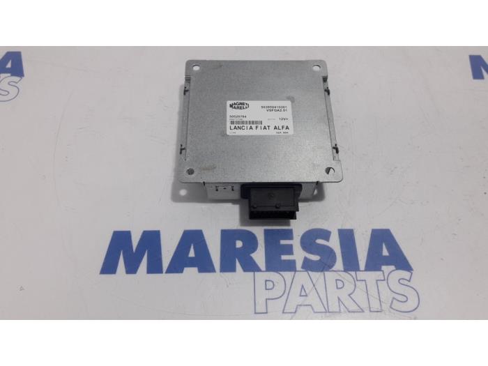 Używane Modul nawigacji Fiat 500 (312) 0.9 TwinAir 85 Cena € 20,00 Procedura marży oferowane przez Maresia Parts
