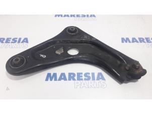 Usagé Bras de suspension bas avant droit Citroen C3 Picasso (SH) 1.4 16V VTI 95 Prix € 35,00 Règlement à la marge proposé par Maresia Parts