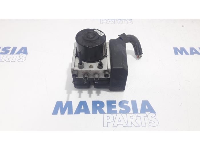 Used ABS pump Citroen C3 Picasso (SH) 1.4 16V VTI 95 Price € 183,75 Margin scheme offered by Maresia Parts