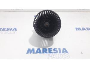 Used Heating and ventilation fan motor Citroen C3 Picasso (SH) 1.4 16V VTI 95 Price € 30,00 Margin scheme offered by Maresia Parts