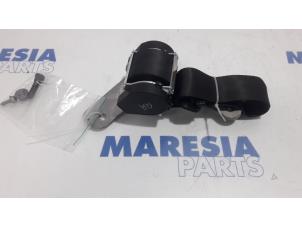 Używane Pas bezpieczenstwa prawy tyl Citroen C3 Picasso (SH) 1.4 16V VTI 95 Cena € 50,00 Procedura marży oferowane przez Maresia Parts