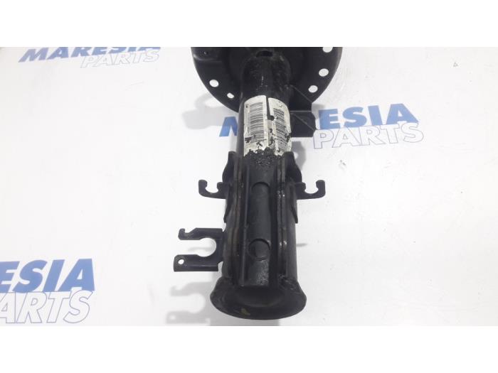 Front shock absorber rod, left from a Alfa Romeo MiTo (955) 1.3 JTDm 16V Eco 2011