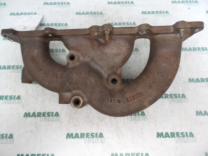 Używane Kolektor wydechowy Renault Espace (JK) 2.0 16V Turbo Cena € 75,00 Procedura marży oferowane przez Maresia Parts