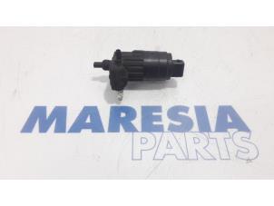 Used Windscreen washer pump Alfa Romeo MiTo (955) 1.3 JTDm 16V Eco Price € 15,00 Margin scheme offered by Maresia Parts