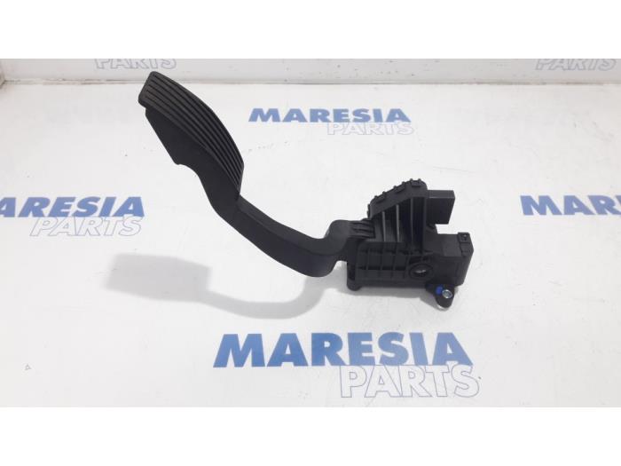 Begagnade Gaspedalsensor Alfa Romeo MiTo (955) 1.3 JTDm 16V Eco Pris € 15,00 Marginaltabell erbjuds av Maresia Parts
