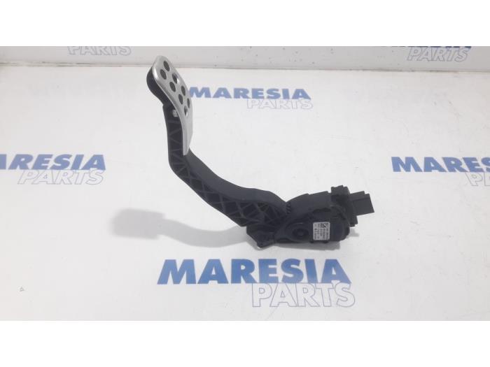 Begagnade Gaspedalsensor Peugeot 207 CC (WB) 1.6 16V Pris € 40,00 Marginaltabell erbjuds av Maresia Parts