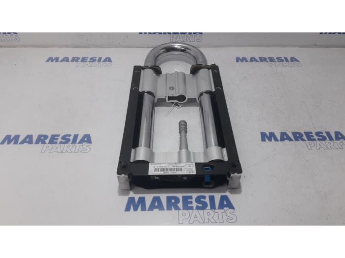 Begagnade Störtbåge Peugeot 207 CC (WB) 1.6 16V Pris € 75,00 Marginaltabell erbjuds av Maresia Parts