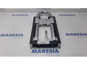 Gebrauchte Rollbügel Peugeot 207 CC (WB) 1.6 16V Preis € 75,00 Margenregelung angeboten von Maresia Parts