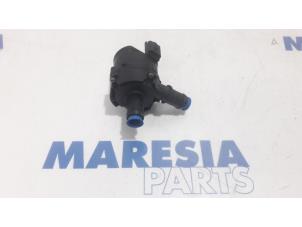 Used Water pump Renault Master IV (MA/MB/MC/MD/MH/MF/MG/MH) 2.3 dCi 16V RWD Price € 60,50 Inclusive VAT offered by Maresia Parts