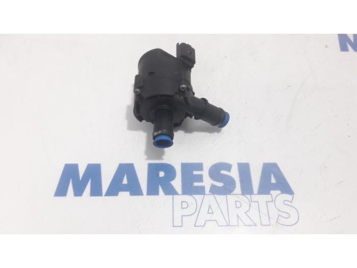 Begagnade Vattenpump Renault Master III (MA/MB/MC/MD/MH/MF/MG/MH) 2.3 dCi 16V RWD Pris € 60,50 Inklusive moms erbjuds av Maresia Parts