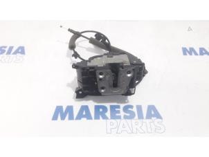 Gebrauchte Türschlossmechanik 2-türig rechts Renault Master IV (MA/MB/MC/MD/MH/MF/MG/MH) 2.3 dCi 16V RWD Preis € 84,70 Mit Mehrwertsteuer angeboten von Maresia Parts