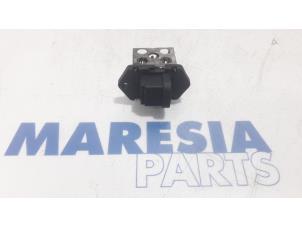 Gebrauchte Kühlgebläsewiderstand Renault Master IV (MA/MB/MC/MD/MH/MF/MG/MH) 2.3 dCi 16V RWD Preis € 36,30 Mit Mehrwertsteuer angeboten von Maresia Parts