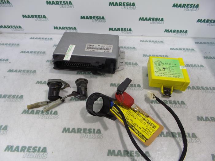 Used Engine management computer Alfa Romeo 146 (930B) 1.6 Twin Spark 16V Price € 50,00 Margin scheme offered by Maresia Parts