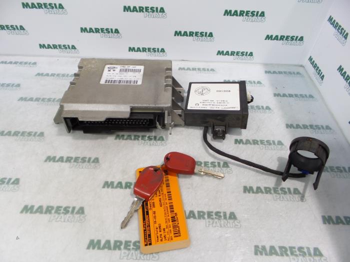 Used Engine management computer Alfa Romeo 145 (930A) 1.4 ie Price € 75,00 Margin scheme offered by Maresia Parts