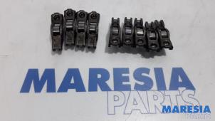 Used Rocker arm Peugeot 207 SW (WE/WU) 1.6 HDi 16V Price € 25,00 Margin scheme offered by Maresia Parts
