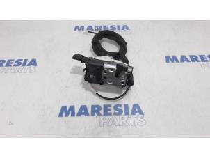 Used Sliding door lock mechanism, right Citroen Berlingo 1.6 Hdi 90 Phase 2 Price € 60,50 Inclusive VAT offered by Maresia Parts