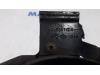 Knuckle, front right from a Renault Clio IV (5R) 0.9 Energy TCE 90 12V 2016