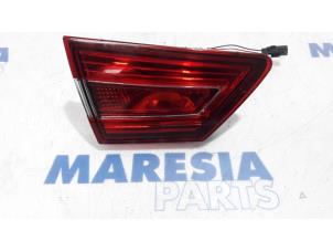 Used Taillight, left Renault Clio IV (5R) 0.9 Energy TCE 90 12V Price € 40,00 Margin scheme offered by Maresia Parts