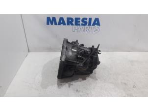 Gebrauchte Getriebe Opel Vivaro 2.5 DTI 16V Preis € 787,50 Margenregelung angeboten von Maresia Parts