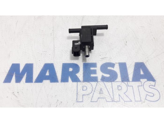 Usagé Régulateur pression turbo Renault Clio IV (5R) 0.9 Energy TCE 90 12V Prix € 29,00 Règlement à la marge proposé par Maresia Parts