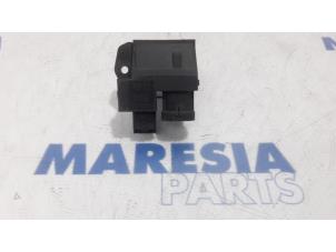 Used Cooling fan resistor Citroen Berlingo 1.6 Hdi 90 Phase 2 Price € 24,20 Inclusive VAT offered by Maresia Parts