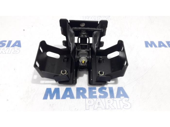Używane Blokada dachu cabrio Citroen C3 Pluriel (HB) 1.6 16V Cena € 50,00 Procedura marży oferowane przez Maresia Parts