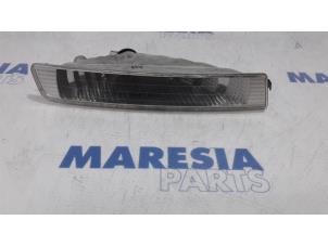 Used Indicator, right Opel Vivaro 2.5 DTI 16V Price € 20,00 Margin scheme offered by Maresia Parts