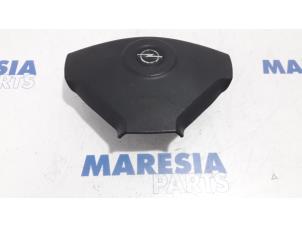 Usagé Airbag gauche (volant) Opel Vivaro 2.5 DTI 16V Prix € 105,00 Règlement à la marge proposé par Maresia Parts