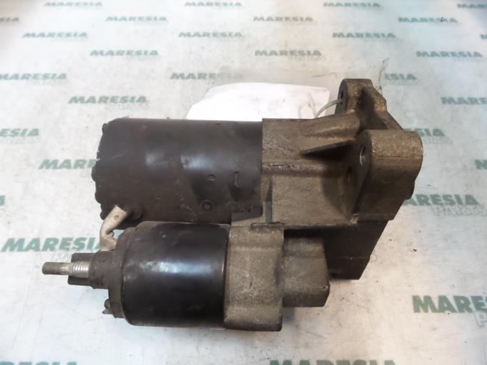 Gebrauchte Anlasser Renault Laguna II Grandtour (KG) 1.8 16V Preis € 40,00 Margenregelung angeboten von Maresia Parts